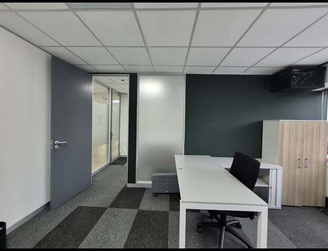 50M² OFFICE TO LET IN ROSEBANK